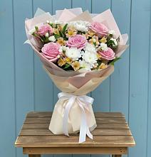 Букет французская меренга в Лопатино Букет цветов из:  Гвоздики, Орхидеи и Розы в Лопатино