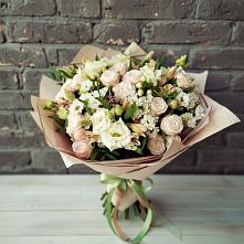 Букет нежное ассорти в Лопатино Букет цветов из:  Альстромерии, Розы и Хризантемы в Лопатино