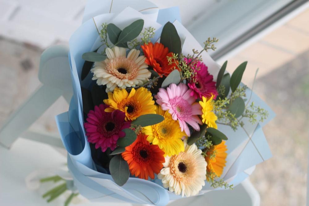 Букет мини герберы в Лопатино Букет цветов из: Герберы в Лопатино