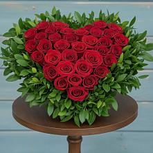 Композиция Сердце в любви в Лопатино Цветочная композиция из Розы в виде сердца в Лопатино