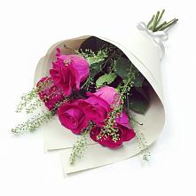 Букет ярко-розовый в Лопатино Букет цветов из:  Розы в Лопатино