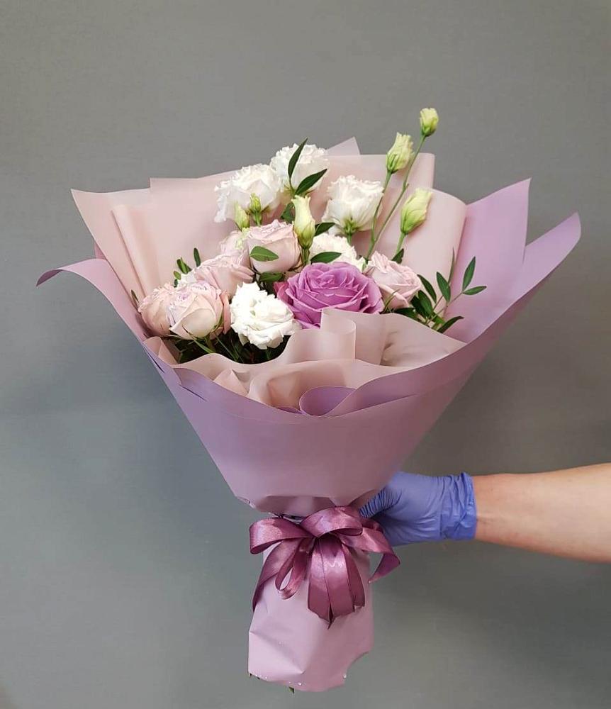 Букет Легкое дыхание в Лопатино Букет цветов из: Розы и Лизиантусы в Лопатино