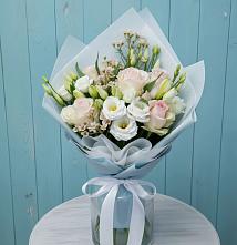 Букет очаровательный аромат в Лопатино Букет цветов из:  Розы и Лизиантусы в Лопатино