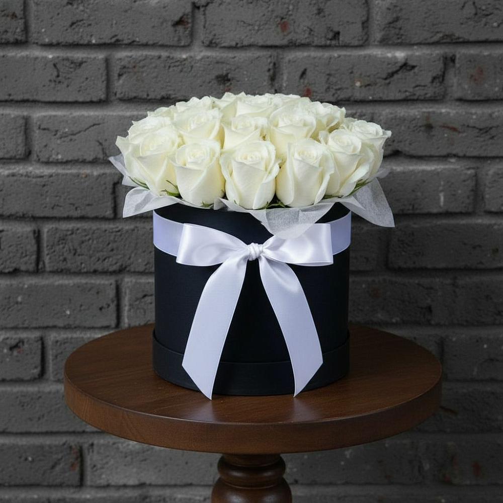 Композиция воздушная нежность в Лопатино Цветочная композиция из Розы в шляпной коробке в Лопатино