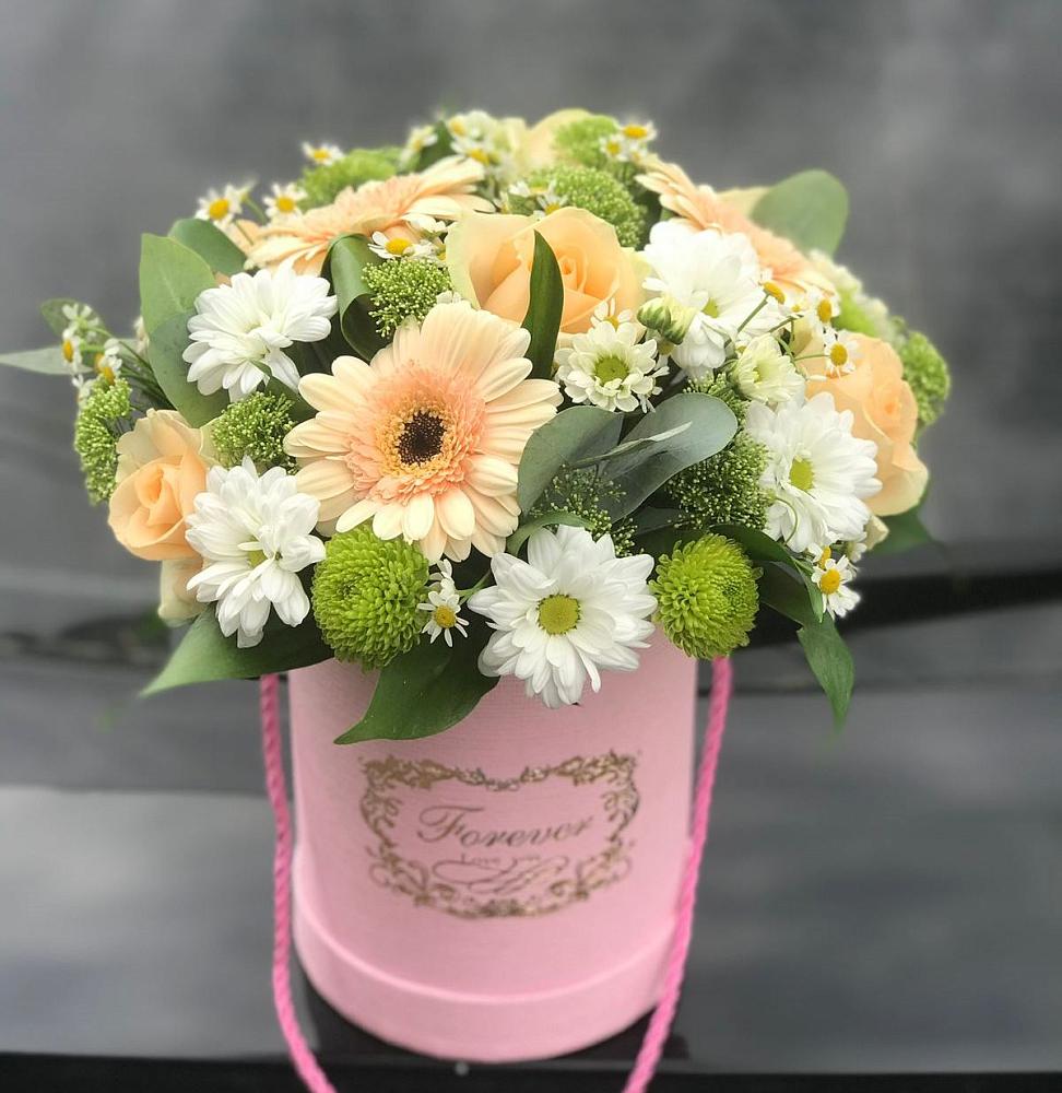 Композиция маленькая прелесть в Лопатино Цветочная композиция из Розы, Герберы и Хризантемы в шляпной коробке в Лопатино