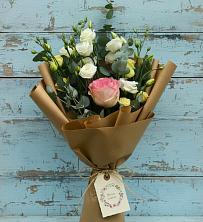 Букет нежный привет в Лопатино Букет цветов из:  Розы и Лизиантусы в Лопатино