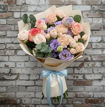 Букет Феерия в Лопатино Букет цветов из:  Розы, Лизиантусы и Гвоздики в Лопатино